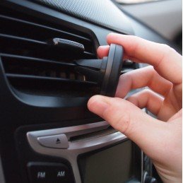 Supporto Magnetico da Auto per Smartphone e Tablet Nero