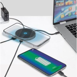 Docking Station USB-C™ 8-in-1 con Pad di Ricarica Wireless